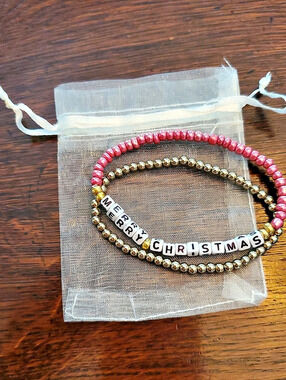 Holiday - Merry Christmas Beaded Bracelet Set